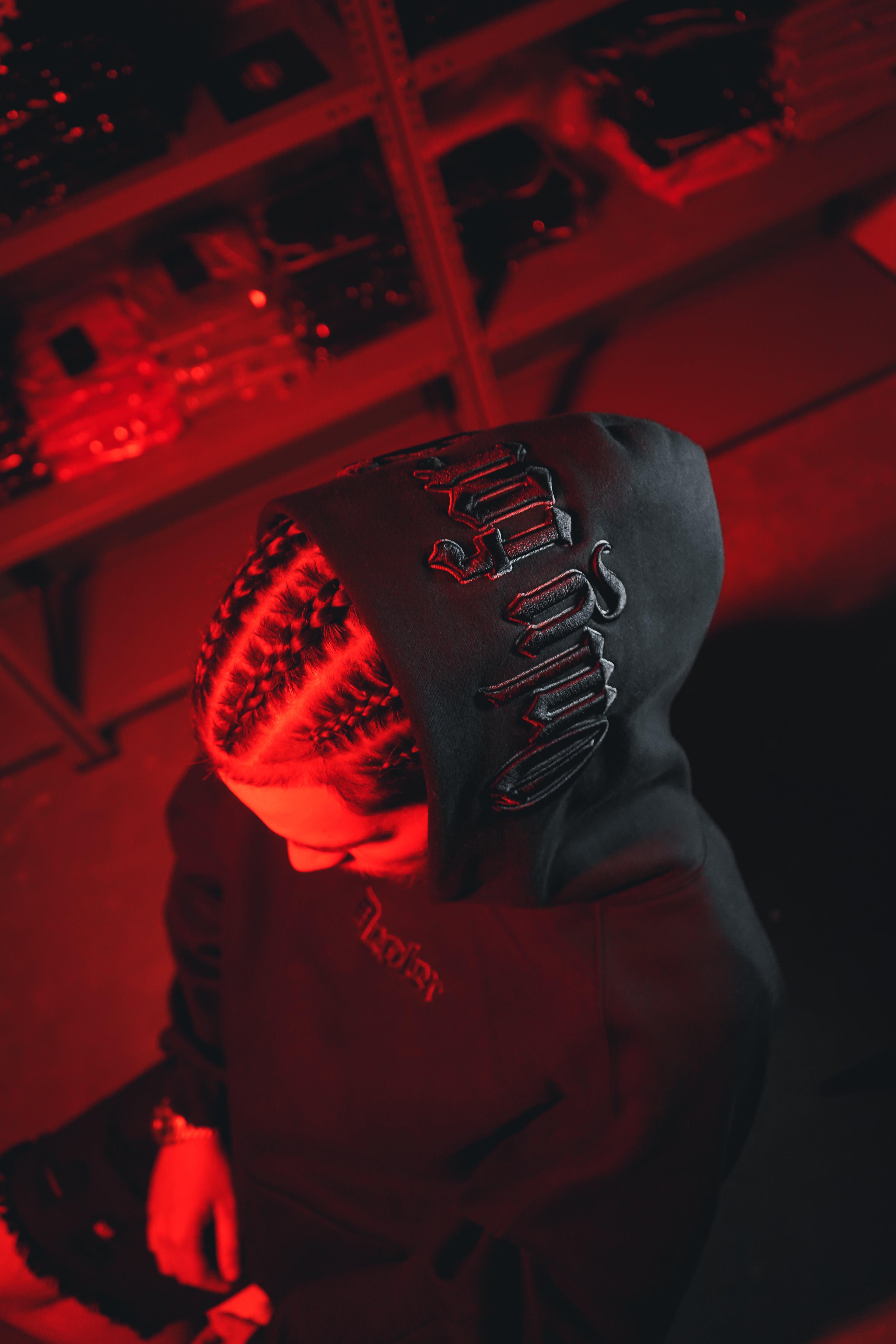 HOODIE EXCLUSIVE NEGRA