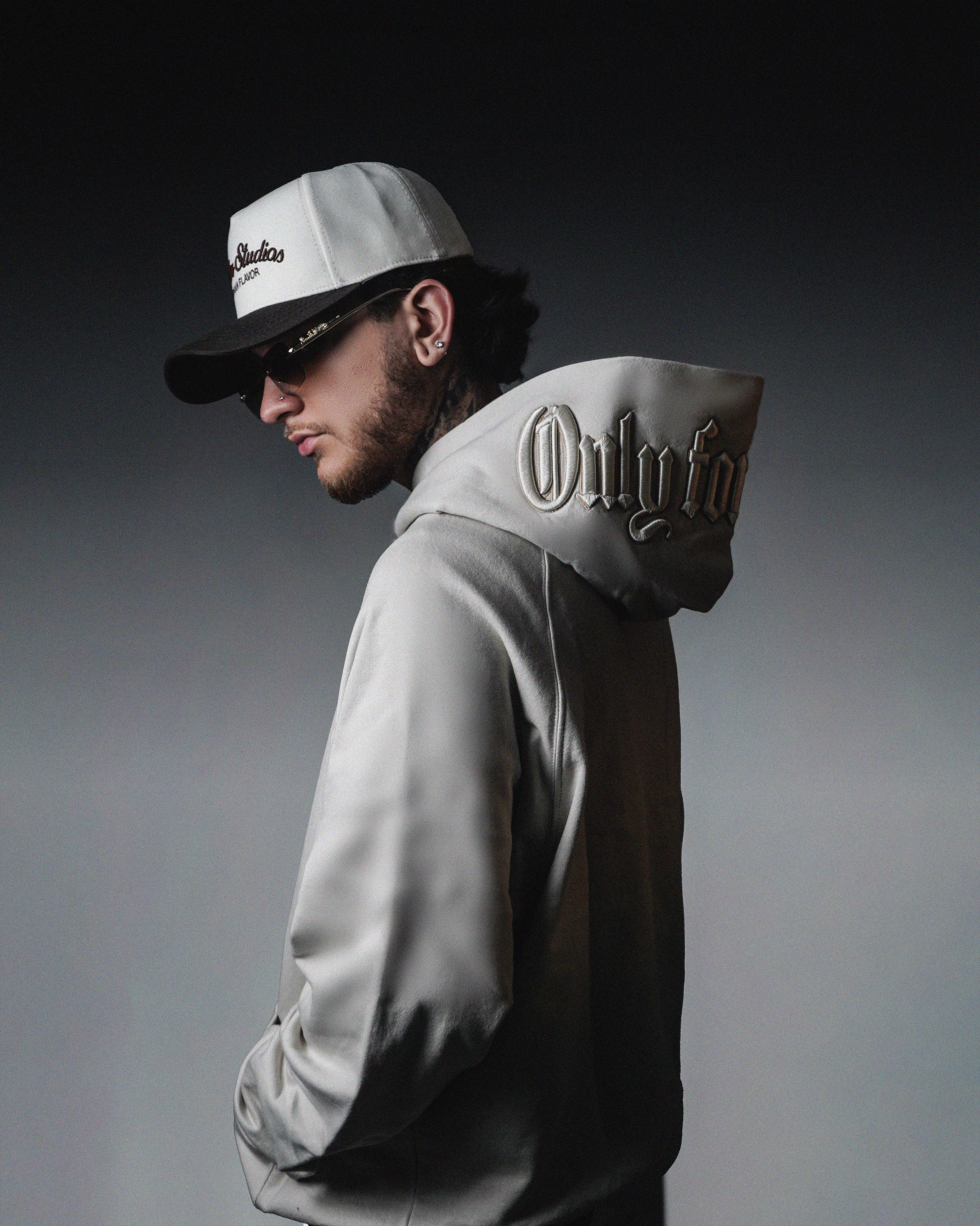 HOODIE EXCLUSIVE BEIGE CLARO