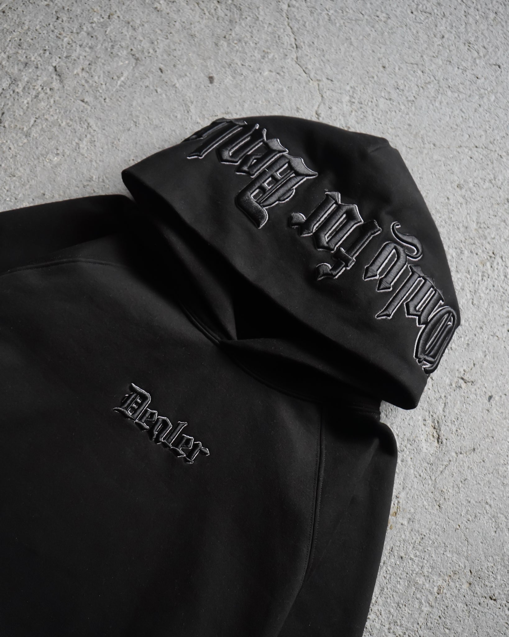 HOODIE EXCLUSIVE NEGRA