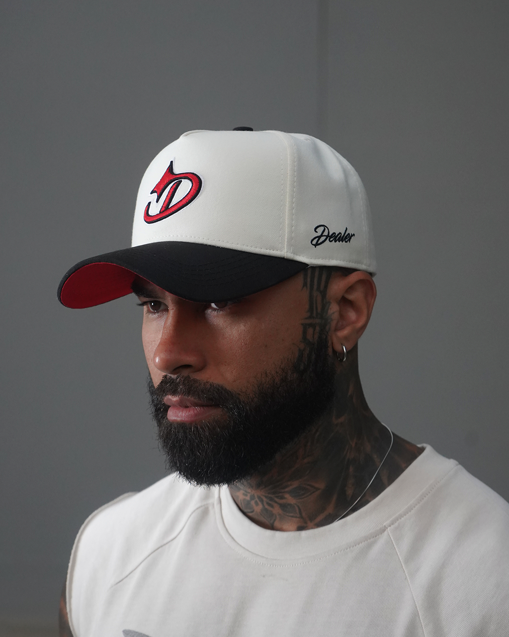 GORRA DEALER WHITE / RED