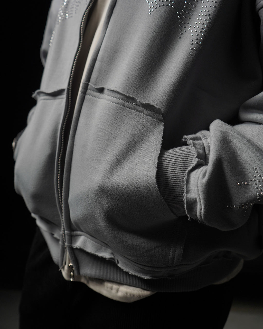HOODIE ZIP RHINESTONE PLOMO