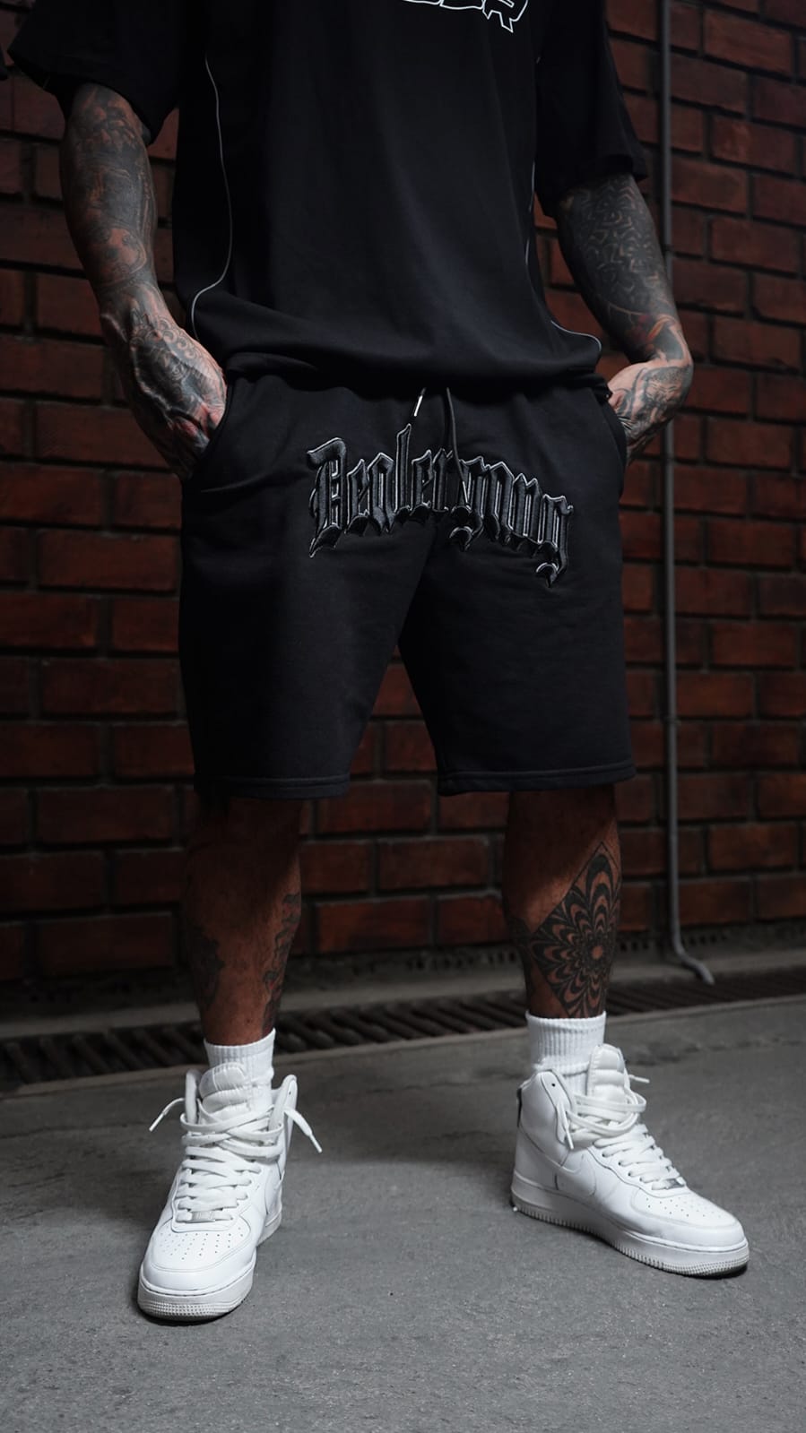 SHORT EXCLUSIVE