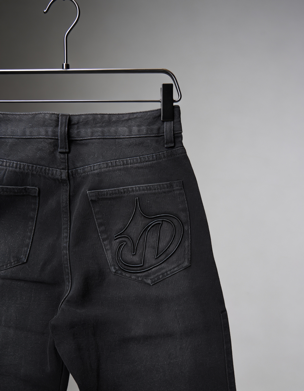 JEAN BAGGY BLACK BASIC